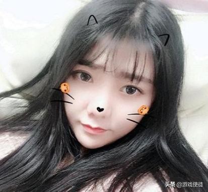 深圳：网络主播花式骗打赏，11岁小学生竟给4名主播打赏200万, 你怎么看？：骗197万打赏女主播