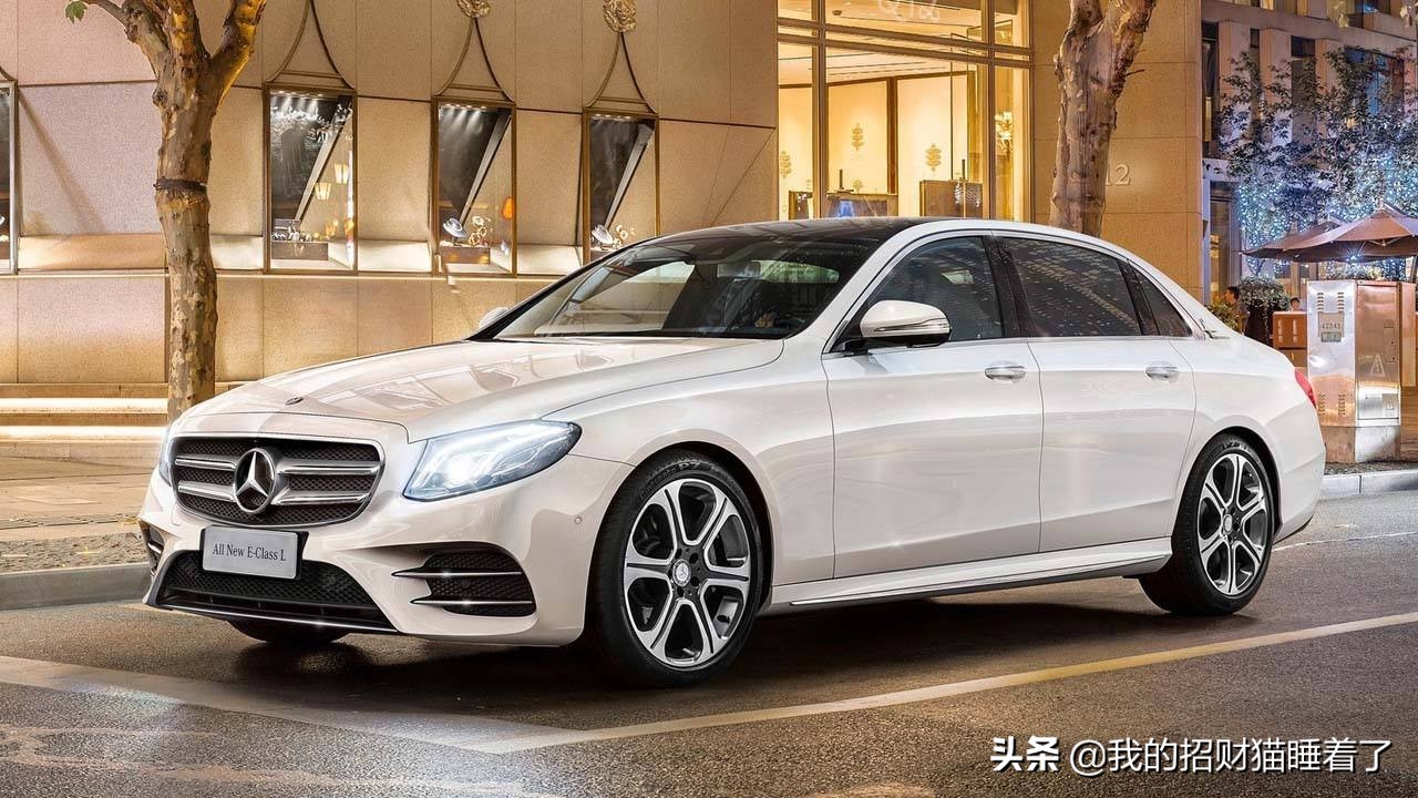 奥迪白色a8