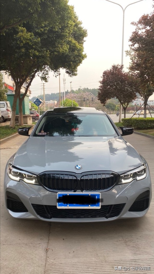 宝马320图片