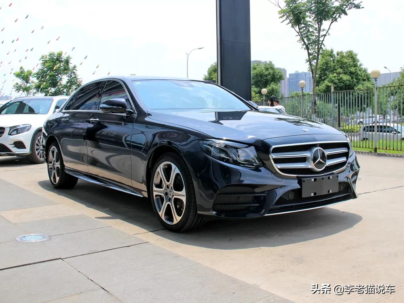 奔驰白色e300