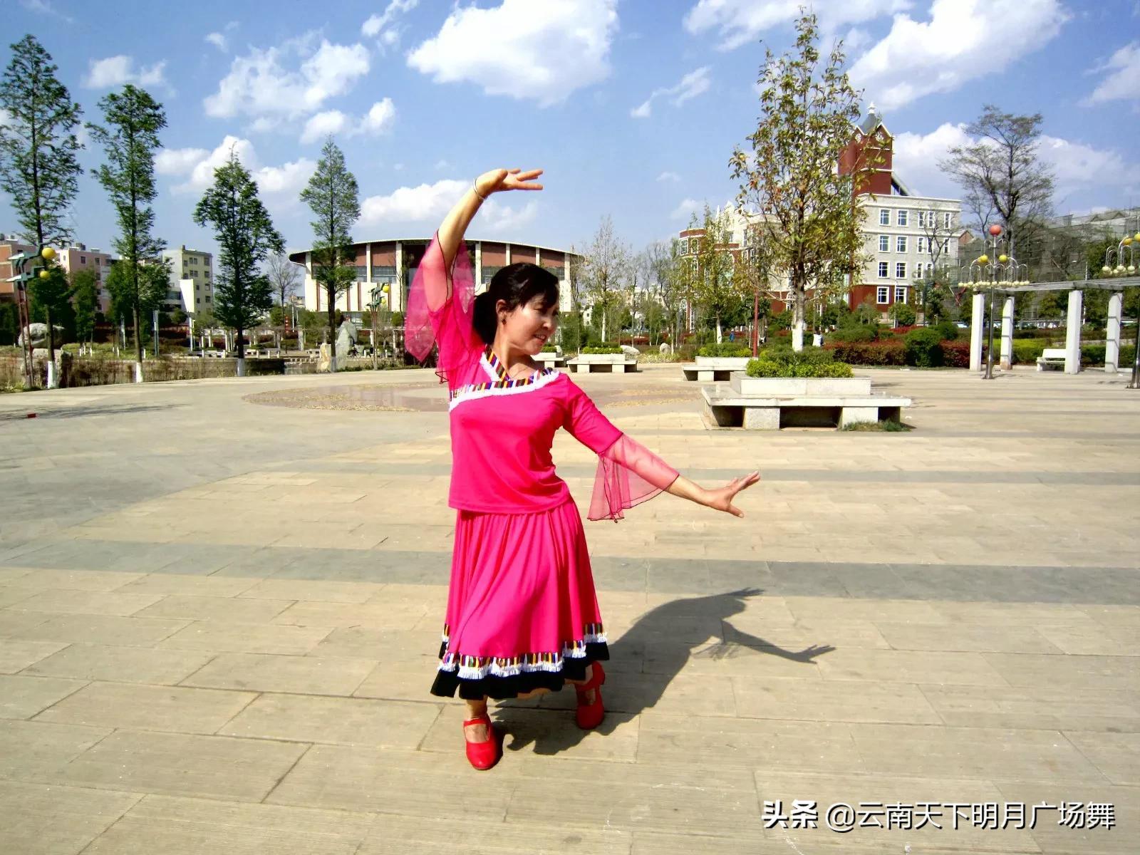 [广场舞图片]最火最简单广场舞有哪些？
