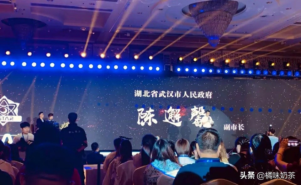 武汉市的市长叫什么名