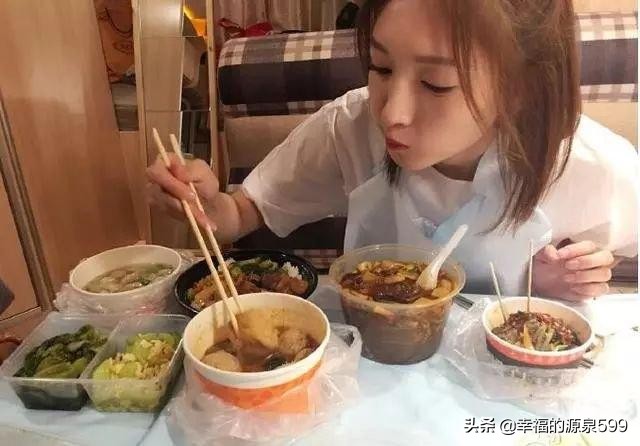 外卖柜有权拦截外卖不给送上楼吗？：外卖员能屏蔽顾客了