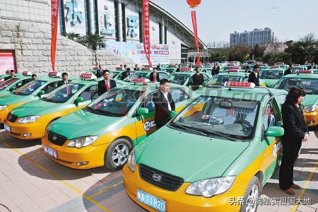 家中38万现金被盗（西安乘客38万元现金落出租车，热心的哥一小时后物归原主, 你怎么看？）