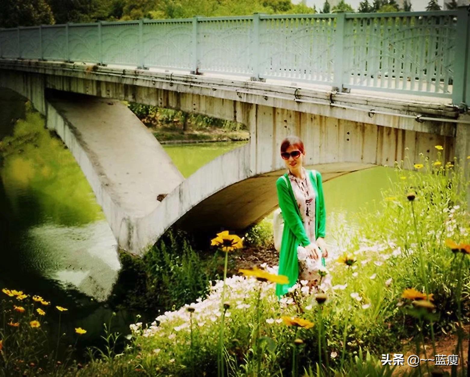 青摄影（谷雨春光晓，山川黛色青。叶间鸣戴胜，泽水长浮萍。摄影如何拍？）