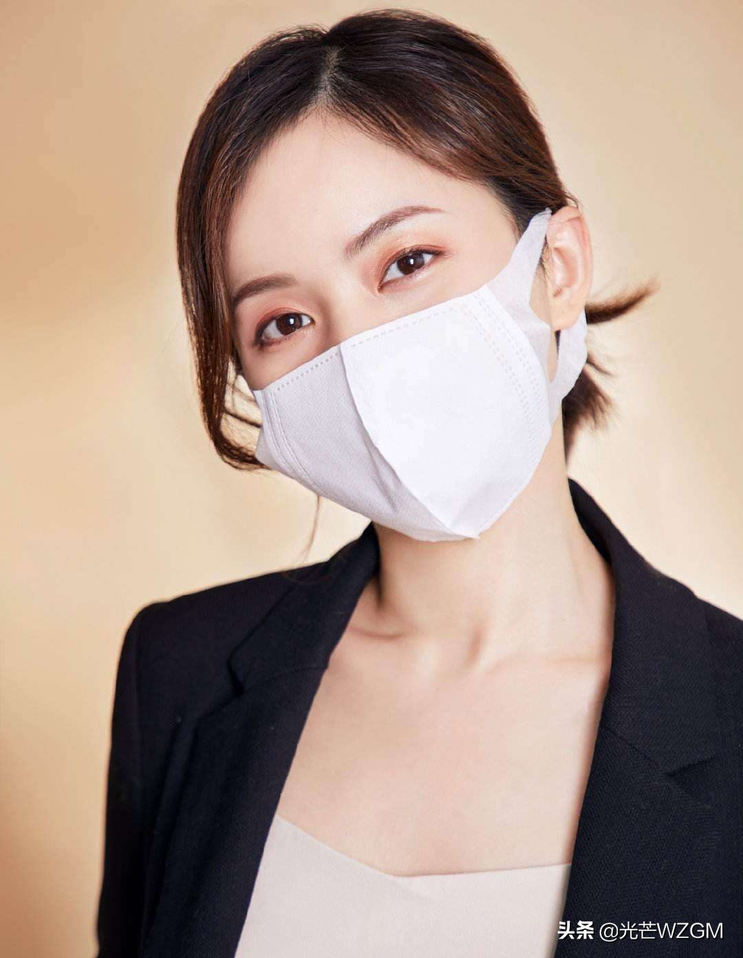 化妆带口罩技巧
