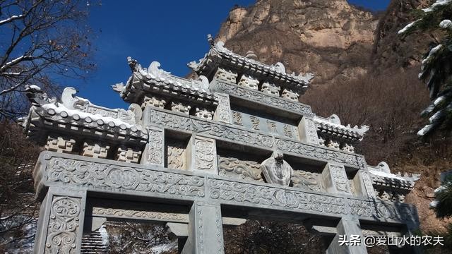 灰尘的旅行提出四个问题并解答？