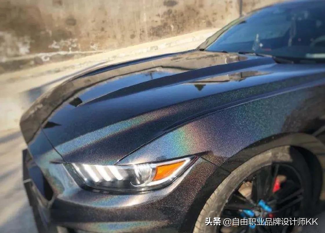 [五彩斑斓的黑色]别人发五彩斑斓的黑怎么回？