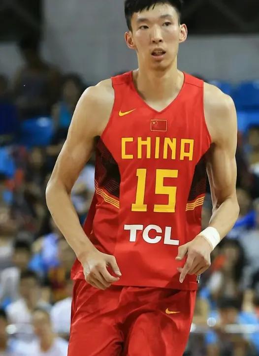 周琦在海外生活，周琦在海外生活过吗
