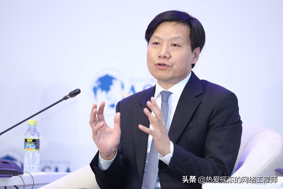 5年投入1000亿，雷军发誓超越苹果，小米能否成为第二个华为？：雷军回应对标苹果