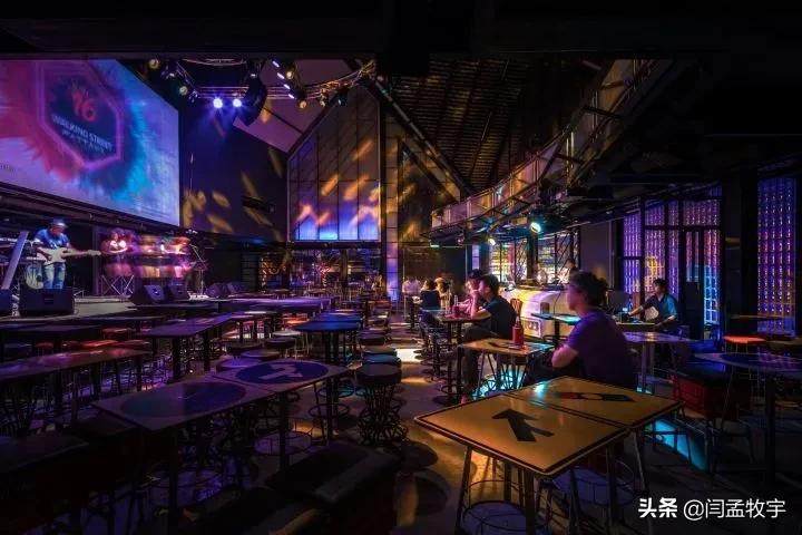 老头乐排队上高速