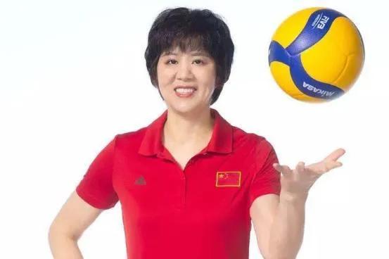 排球队员场上是如何分工的?各自有什么职责? 排球队员场上是如何分工的?各自有什么职责?