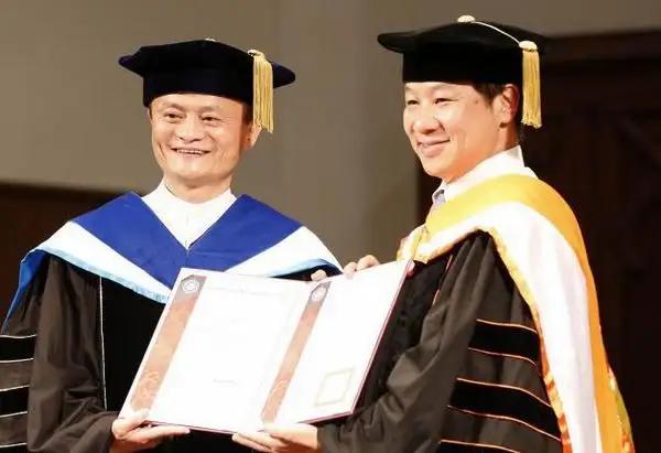 马云为什么选杭州市
