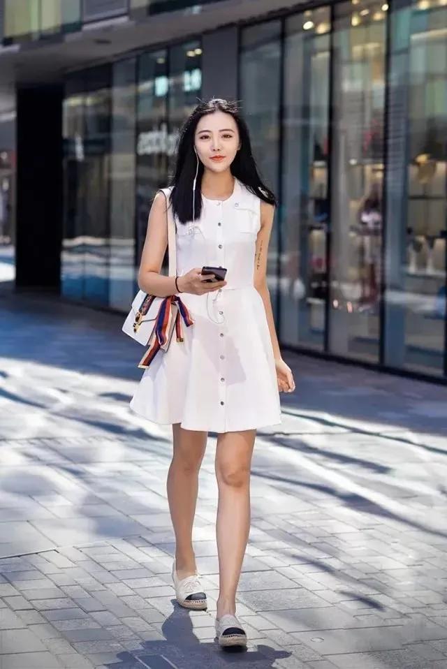 教唆女儿偷东西被拘（大女婿当官，二女婿被岳母嫌弃，教唆二女儿离婚，该怎么办？）