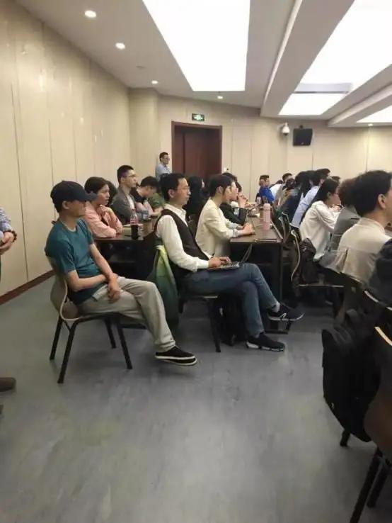 马云为什么选杭州市
