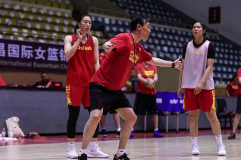 中国男篮亚洲杯亚军（亚洲杯中国女篮5分之差屈居亚军，哪些因素导致如此结果？）