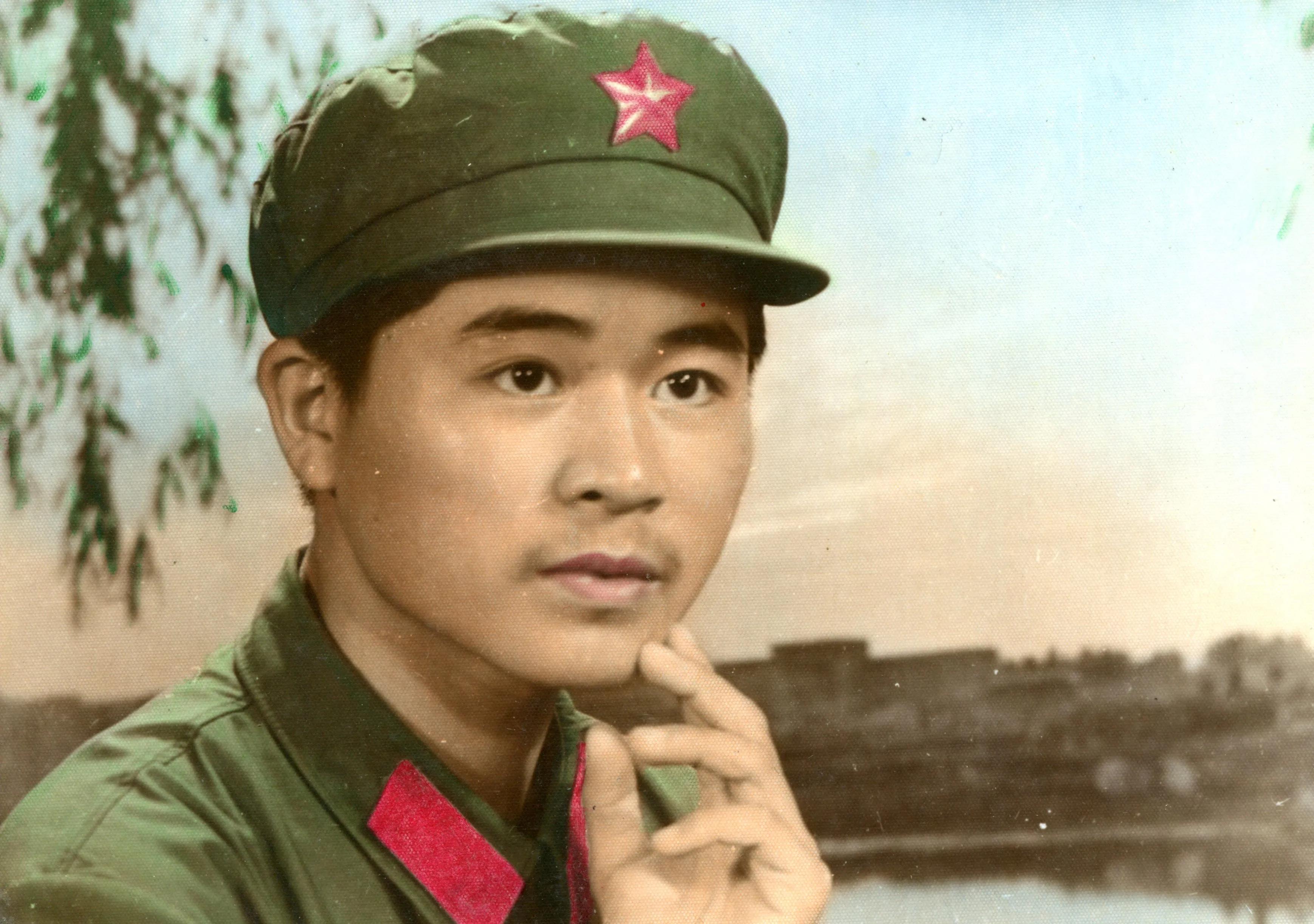 现在深圳市副市长姓什么