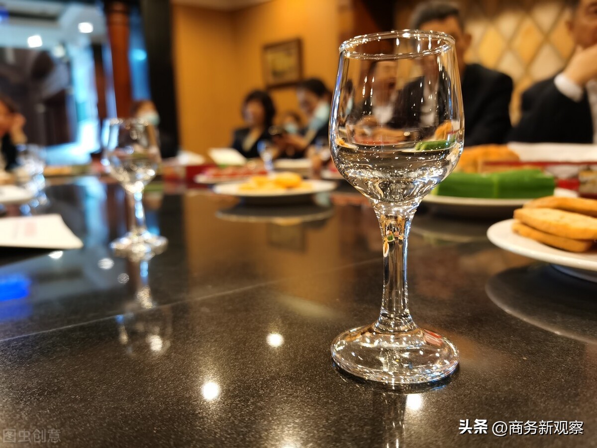 贵州茅台日均赚2.5亿