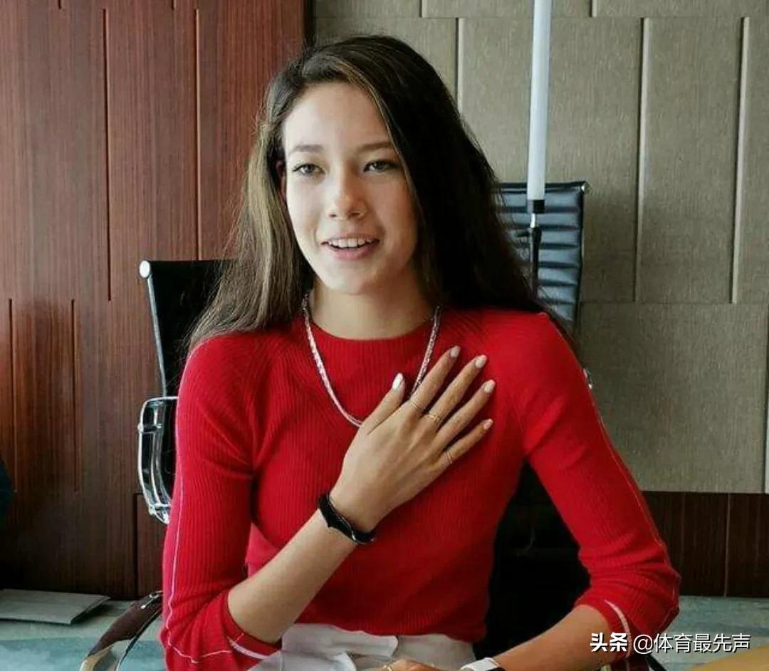谷爱凌冬奥火炬手（谷爱凌再夺冠！可有谁注意到，美国裁判的3轮打分，决赛还压分？）
