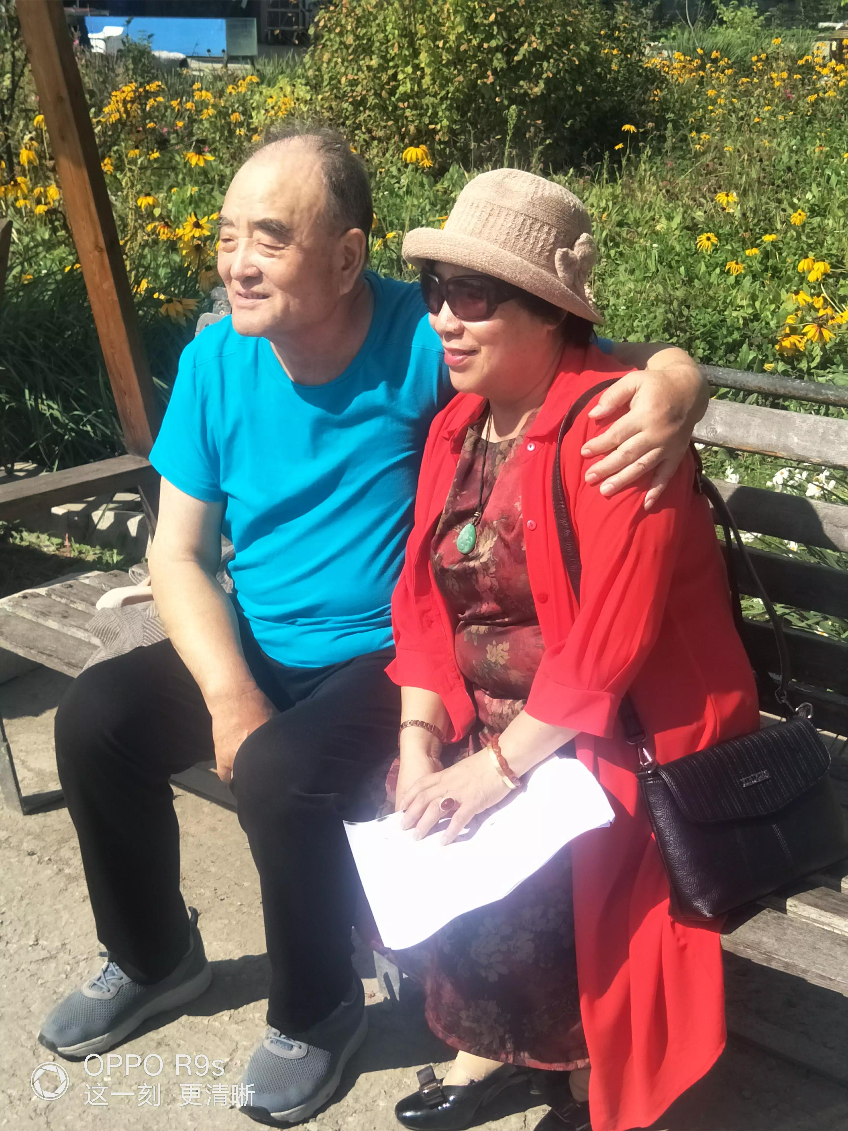 [老年人图片]老人与蛇的寓言故事？