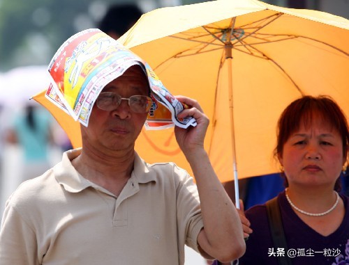 极端暴雨怎么来的