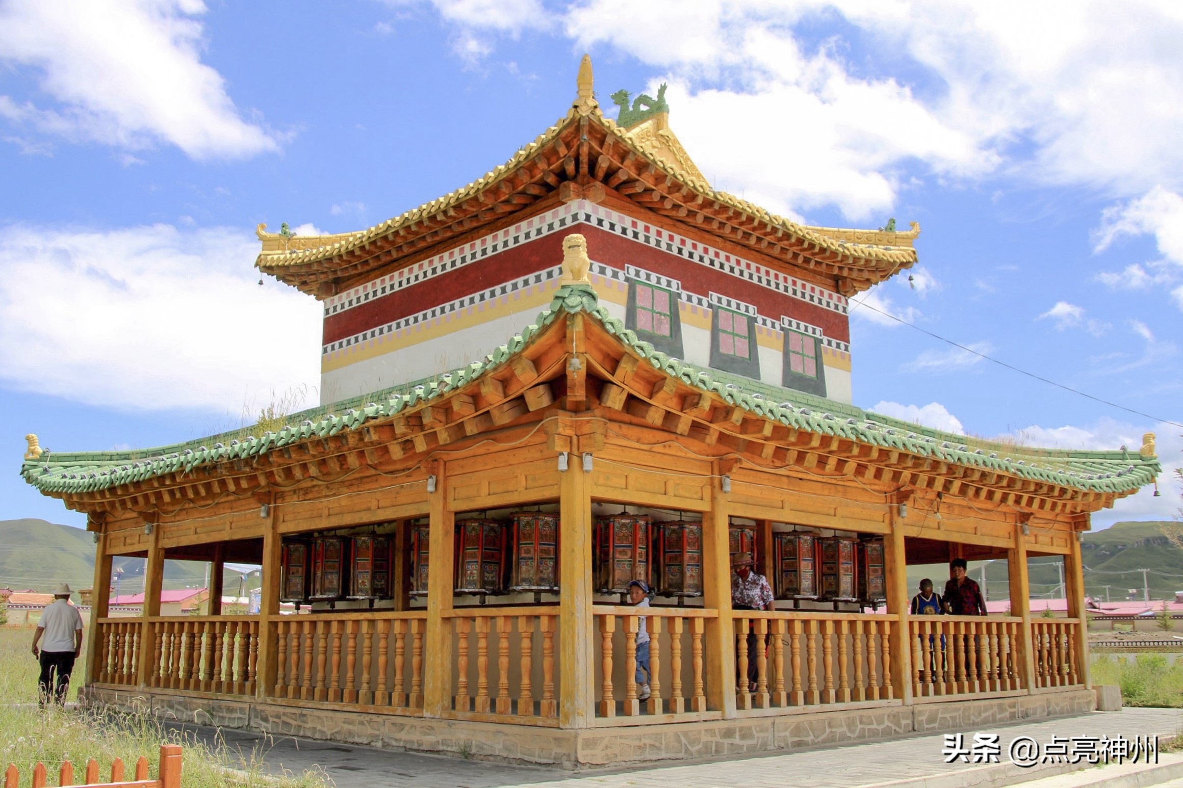 西宁市和大连市哪个好些