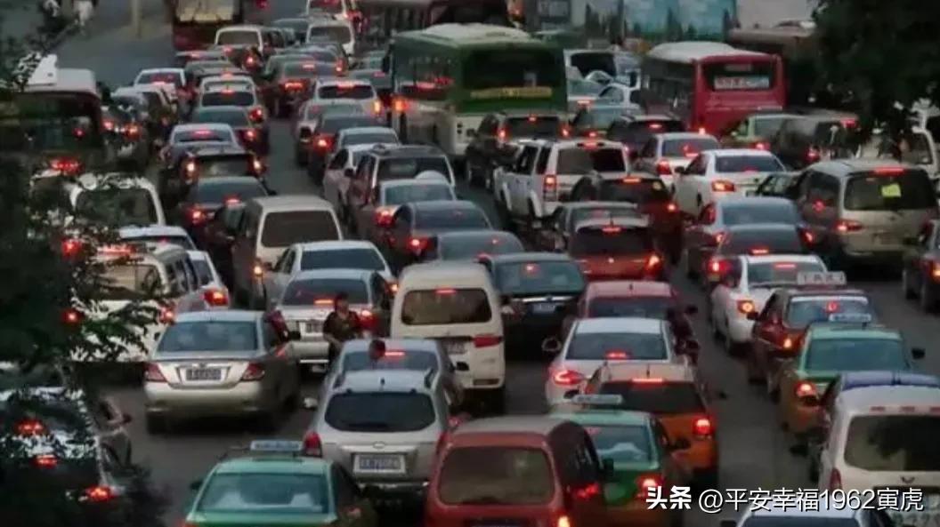 老头乐排队上高速