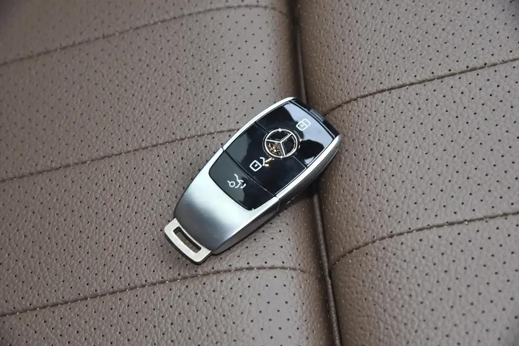 奔驰e300l钥匙