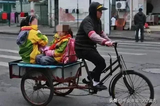 老头乐排队上高速
