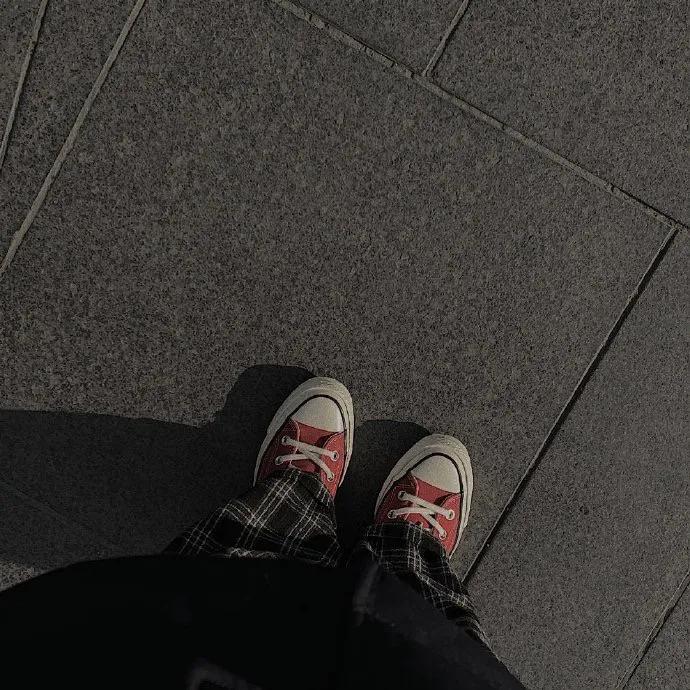 [撩骚情话]没见面的相亲男，刚加微信，就开始撩骚、土味情话，这靠谱吗？