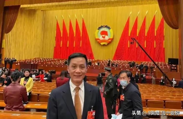公司开会化妆技巧
