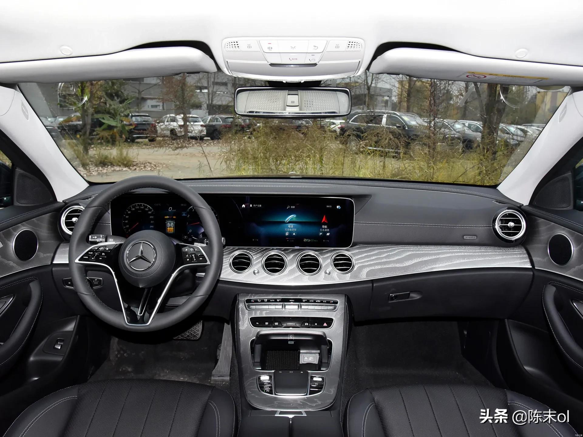 奔驰白色e300