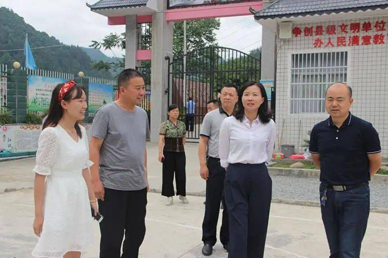 派出所长为什么要兼任副镇长？：26岁干部当选副镇长