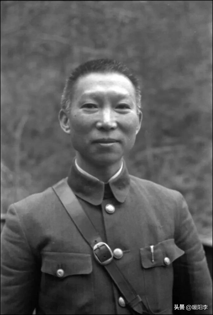 日本在怕什么（现在的日本被美国欺负成这样，为什么不敢还手？怕再次被核炸吗？）