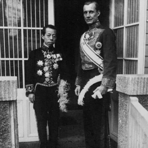 日本在怕什么（为什么日本人老是怕美国人？）