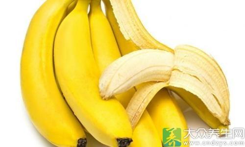胃疼打嗝是怎么回事（为什么打嗝不断没想到是胃溃疡作怪）