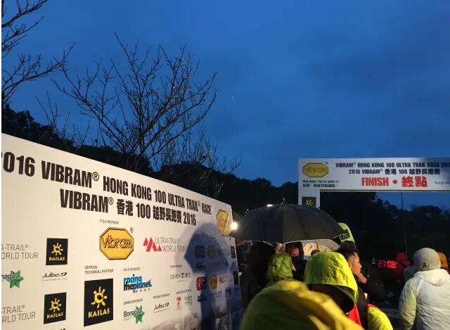 首百：Vibram HK100 伤残“兮兮 加油”抱得最后一个银人归