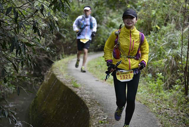 首百：Vibram HK100 伤残“兮兮 加油”抱得最后一个银人归