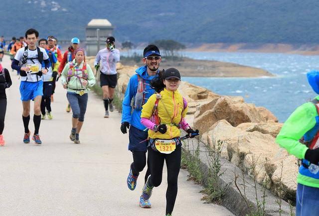 首百：Vibram HK100 伤残“兮兮 加油”抱得最后一个银人归