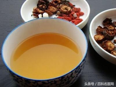 快来月经的那几天胸痛，脾气大，长痘痘，宝贝，你生病了!