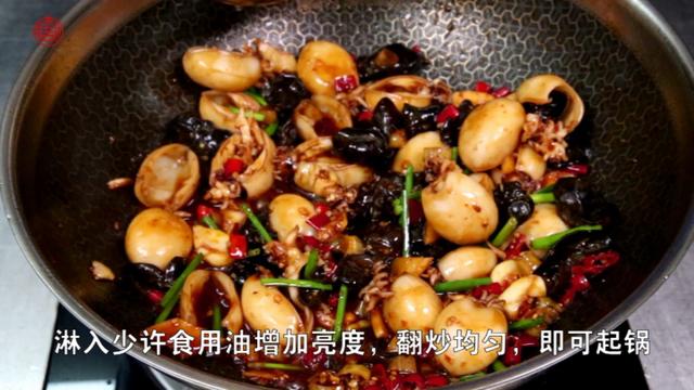 冰冻墨鱼仔这样做，不仅腥味全无，鲜味十足，让人食欲大开