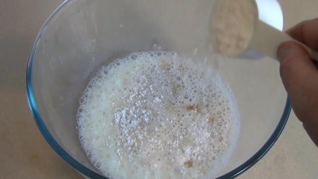 简单三步用牛奶做打发奶油，省事省钱还不快学