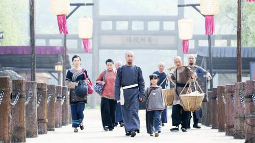 成泰燊演活于成龙 角色得民心“超燃”圈粉