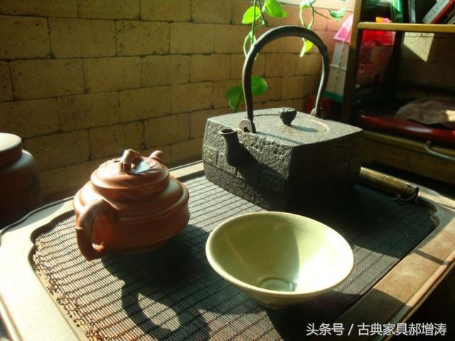 古典家具的绝佳展示平台 背景