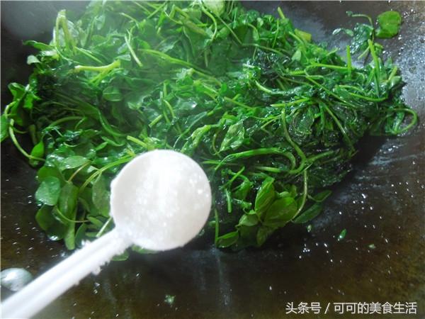 春天多吃“草”，清肠瘦身，炒得好吃是关键