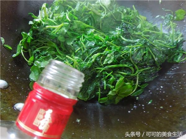春天多吃“草”，清肠瘦身，炒得好吃是关键