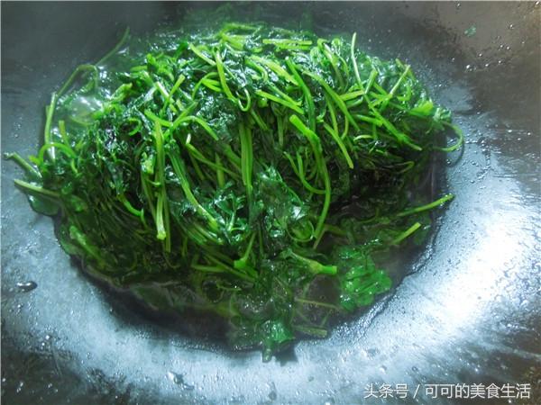 春天多吃“草”，清肠瘦身，炒得好吃是关键