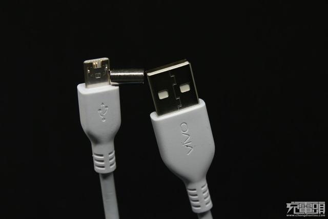 vivo一条数据线凭啥卖这么贵 用放大镜来看