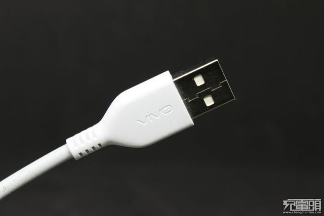 vivo一条数据线凭啥卖这么贵 用放大镜来看