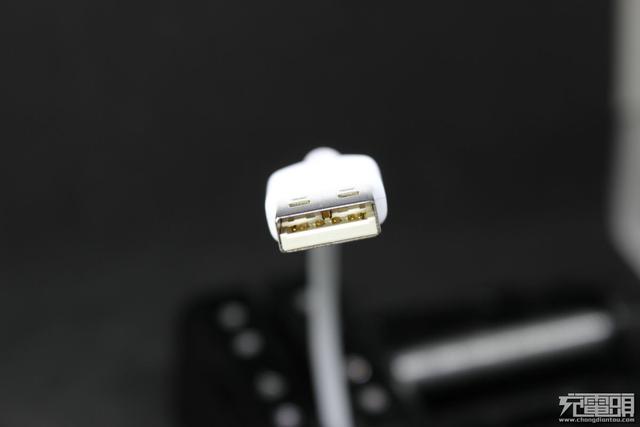 vivo一条数据线凭啥卖这么贵 用放大镜来看
